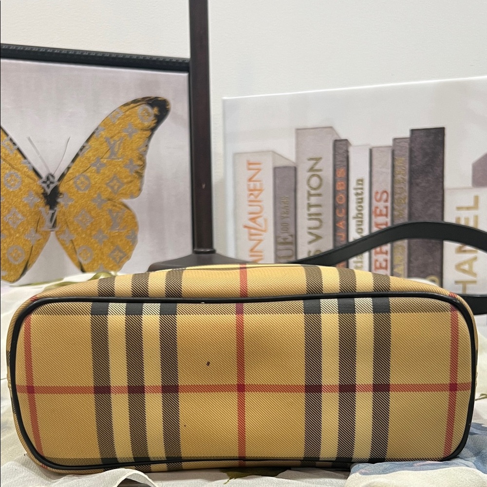 Burberry Tote - Picture 6 of 11